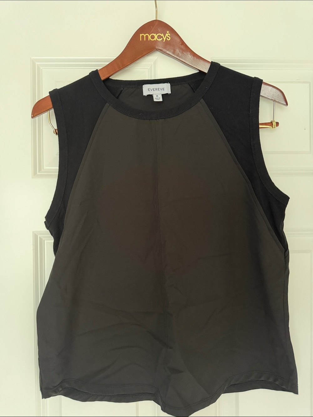 Evereve Black Two-Tone Sleeveless Crew Tank